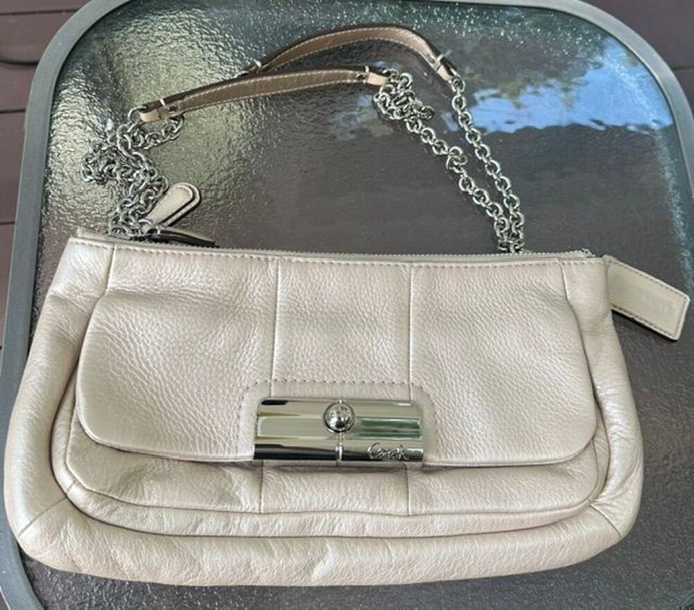 Coach Vintage Kristin Spectator Leather Willow Small Shoulder Bag EUC